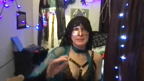 goldynsilvyrempress online show from April 2026 07:22:02 AM