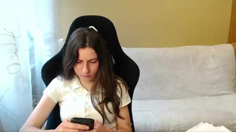 Snapshot of good__night chatting on June 2026 04:07:02 PM Elizabeth Effie online show from June 2026 04:07:02 PM