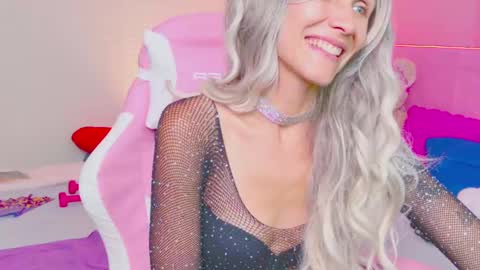 Snapshot of goodness_emie chatting on February 2025 11:33:01 AM Goodness Emie online show from February 2025 11:33:01 AM