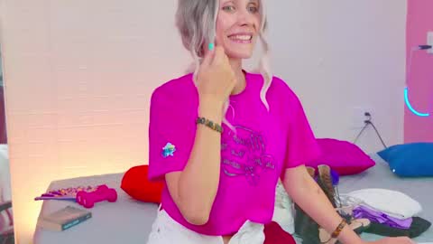 Snapshot of goodness_emie chatting on March 2025 02:23:02 PM Goodness Emie online show from March 2025 02:23:02 PM