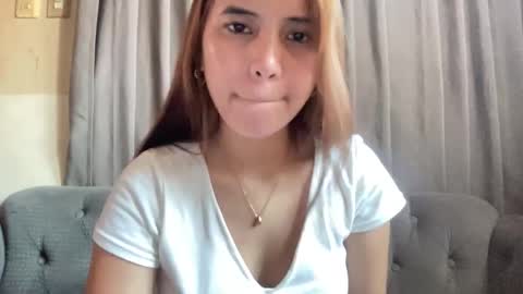 Snapshot of gorgeous_lyn1 chatting on May 2026 03:46:01 AM Lyn online show from May 2026 03:46:01 AM