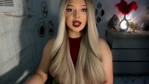 Snapshot of gorgeousamandarose chatting on December 2024 02:54:01 AM Amanda rose online show from December 2024 02:54:01 AM