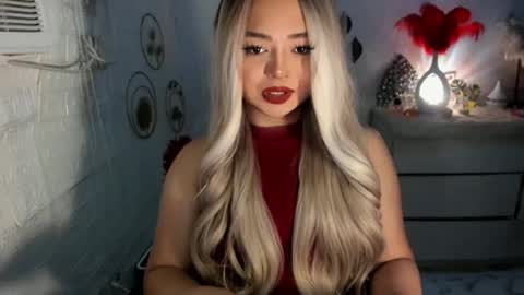 Snapshot of gorgeousamandarose chatting on December 2024 12:56:02 AM Amanda rose online show from December 2024 12:56:02 AM