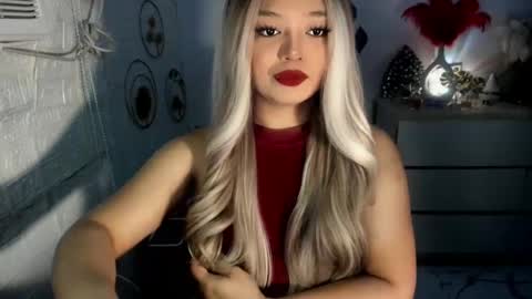 Snapshot of gorgeousamandarose chatting on December 2024 02:14:02 AM Amanda rose online show from December 2024 02:14:02 AM