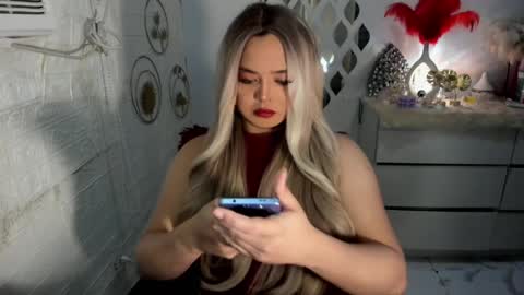 Snapshot of gorgeousamandarose chatting on January 2025 06:12:01 AM Amanda rose online show from January 2025 06:12:01 AM