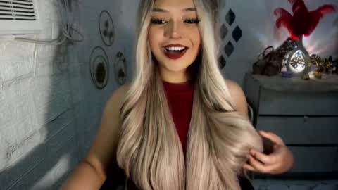 Snapshot of gorgeousamandarose chatting on January 2025 06:07:01 AM Amanda rose online show from January 2025 06:07:01 AM