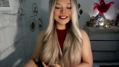 Snapshot of gorgeousamandarose chatting on January 2025 12:33:01 AM Amanda rose online show from January 2025 12:33:01 AM