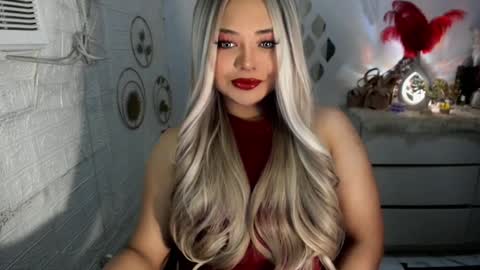 Snapshot of gorgeousamandarose chatting on February 2025 05:15:02 PM Amanda rose online show from February 2025 05:15:02 PM