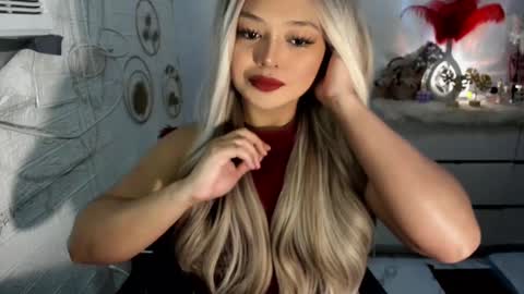 Snapshot of gorgeousamandarose chatting on February 2025 04:26:02 PM Amanda rose online show from February 2025 04:26:02 PM