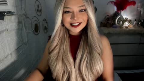 Snapshot of gorgeousamandarose chatting on March 2025 03:32:02 AM Amanda rose online show from March 2025 03:32:02 AM