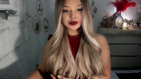 Snapshot of gorgeousamandarose chatting on March 2025 03:05:02 AM Amanda rose online show from March 2025 03:05:02 AM