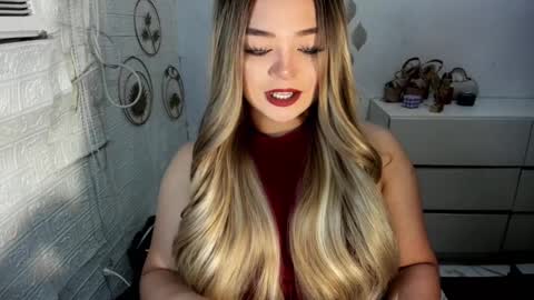 Snapshot of gorgeousamandarose chatting on September 2025 12:43:01 AM Amanda rose online show from September 2025 12:43:01 AM