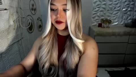 Snapshot of gorgeousamandarose chatting on October 2025 11:49:02 PM Amanda rose online show from October 2025 11:49:02 PM