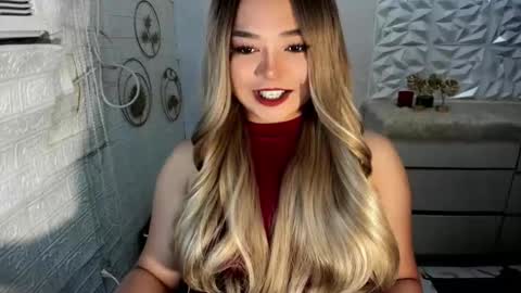 Snapshot of gorgeousamandarose chatting on October 2025 08:32:02 PM Amanda rose online show from October 2025 08:32:02 PM