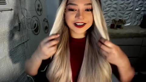 Snapshot of gorgeousamandarose chatting on November 2025 01:51:02 AM Amanda rose online show from November 2025 01:51:02 AM