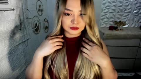 Snapshot of gorgeousamandarose chatting on November 2025 02:25:01 AM Amanda rose online show from November 2025 02:25:01 AM
