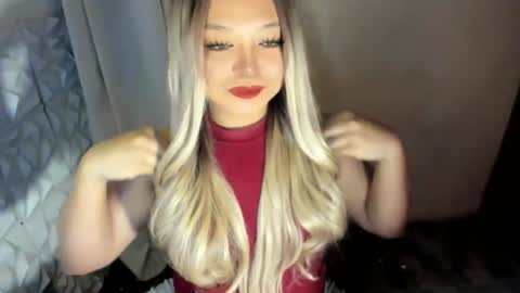 Snapshot of gorgeousamandarose chatting on May 2026 06:18:01 AM Amanda rose online show from May 2026 06:18:01 AM