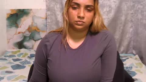 gorgeouslips10 online show from June 2026 03:59:01 PM