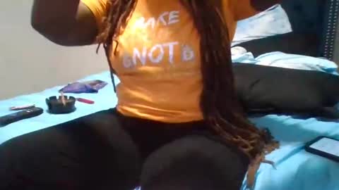 Snapshot of gotcake713 chatting on November 2025 12:10:01 AM Sue Goddess online show from November 2025 12:10:01 AM