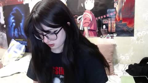 Amy online show from February 2025 09:58:01 PM