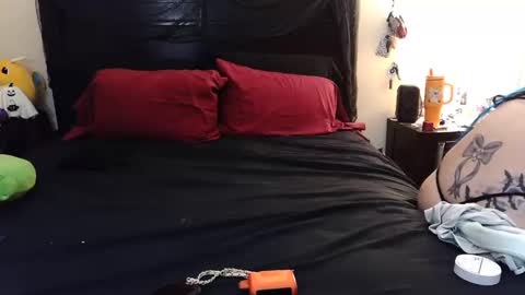 Snapshot of gothbaby305 chatting on October 2025 05:44:02 AM gothbaby305 online show from October 2025 05:44:02 AM