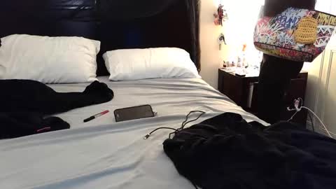 Snapshot of gothbaby305 chatting on October 2025 09:39:02 PM gothbaby305 online show from October 2025 09:39:02 PM