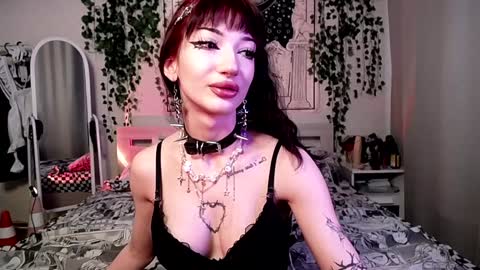 Snapshot of gothdesss chatting on January 2025 07:32:01 AM online show from January 2025 07:32:01 AM