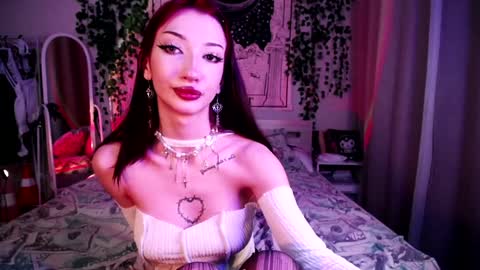 Snapshot of gothdesss chatting on January 2025 01:30:01 AM online show from January 2025 01:30:01 AM