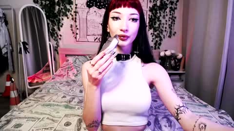 Snapshot of gothdesss chatting on February 2025 12:09:01 AM online show from February 2025 12:09:01 AM