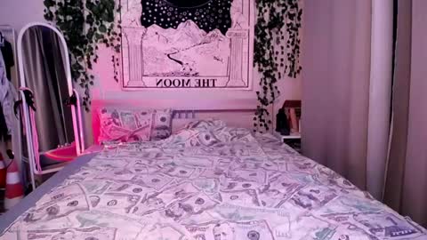 Snapshot of gothdesss chatting on February 2025 12:19:02 AM online show from February 2025 12:19:02 AM