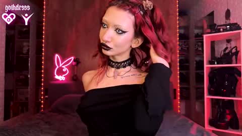 Snapshot of gothdesss chatting on October 2025 10:30:02 PM online show from October 2025 10:30:02 PM