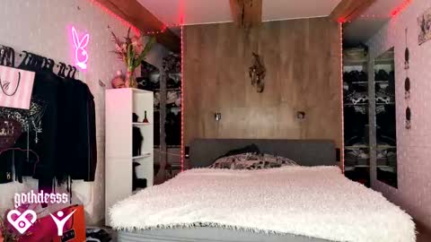 Snapshot of gothdesss chatting on February 2026 03:25:02 AM online show from February 2026 03:25:02 AM