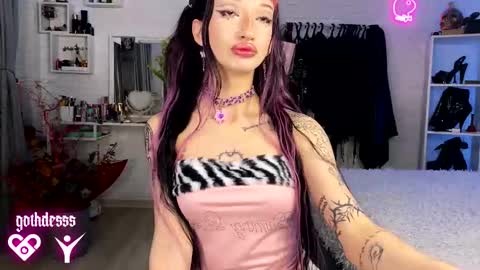 Snapshot of gothdesss chatting on March 2026 01:46:02 AM online show from March 2026 01:46:02 AM