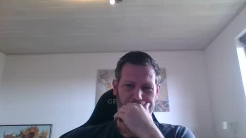 Snapshot of gottalop chatting on April 2026 11:00:01 AM gottalop online show from April 2026 11:00:01 AM