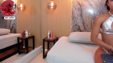 Snapshot of grace_daviss chatting on September 2025 10:52:02 AM GRACE online show from September 2025 10:52:02 AM