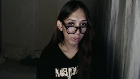 Snapshot of grace_for_youuu chatting on March 2026 04:11:02 PM HoneyGrace online show from March 2026 04:11:02 PM