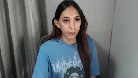 Snapshot of grace_for_youuu chatting on June 2026 08:24:02 AM HoneyGrace online show from June 2026 08:24:02 AM