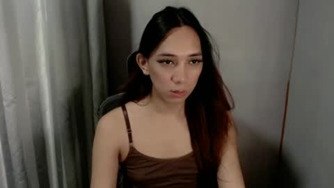 Snapshot of grace_for_youuu chatting on June 2026 04:42:02 AM HoneyGrace online show from June 2026 04:42:02 AM