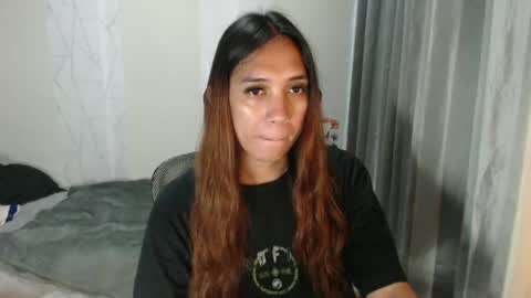 Snapshot of grace_for_youuu chatting on June 2026 05:41:01 PM HoneyGrace online show from June 2026 05:41:01 PM