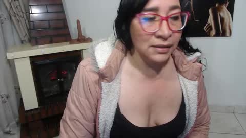 Snapshot of grace_mature_milf chatting on October 2025 10:13:02 AM grace_mature_milf online show from October 2025 10:13:02 AM