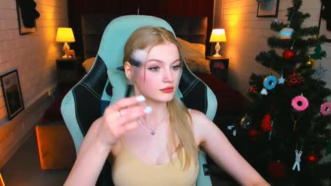 Snapshot of graceglamour chatting on December 2024 08:44:02 AM Grace Glamour online show from December 2024 08:44:02 AM