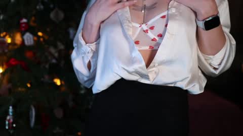 Snapshot of gracegreen chatting on December 2024 10:53:02 AM I will be glad to see you 30 N 1800 - 2300 gmt3 online show from December 2024 10:53:02 AM