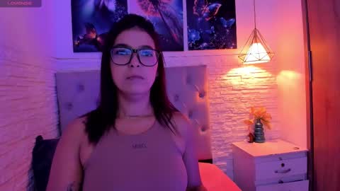 Snapshot of graceymilf999 chatting on March 2025 12:30:02 PM Gracey Milf online show from March 2025 12:30:02 PM