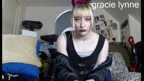 gracielynne1989 online show from May 2026 08:28:01 PM
