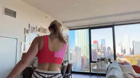 Gracie Mae online show from October 2025 08:31:01 PM