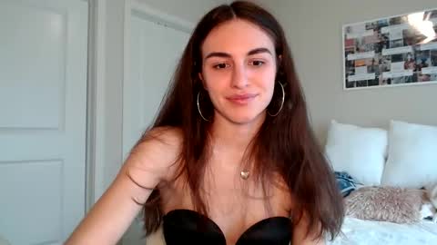 Snapshot of graciesmith27 chatting on February 2025 08:55:02 PM Gracie Smith online show from February 2025 08:55:02 PM