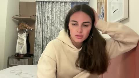 Gracie Smith online show from May 2026 12:05:01 AM