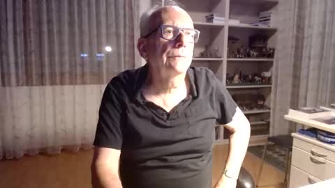Snapshot of grandpach chatting on May 2026 07:35:02 AM grandpach online show from May 2026 07:35:02 AM