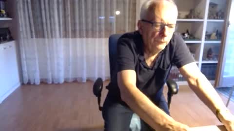 Snapshot of grandpach chatting on May 2026 06:09:02 AM grandpach online show from May 2026 06:09:02 AM