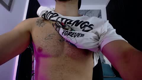 Snapshot of grant_irons chatting on April 2026 12:13:01 PM Grant Irons online show from April 2026 12:13:01 PM